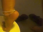 PAKISTANI UK INDIAN BEAUTY PRETTY  FEET AND BIG LEGS AND HEALS