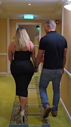 Cheating Wife Begs for Creampie From Big Cock!