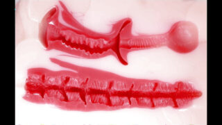 Machos americanos regordetes se aceitan, se masturban y lo reciben por el culo