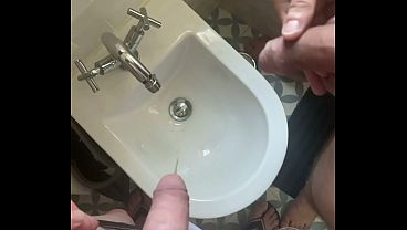 Homemade Compilation (2 Scenes): Amateur Boys Pissing Together