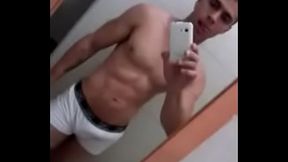 mostrando a bundinha