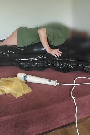 Vacuum Bed and My Orgasm