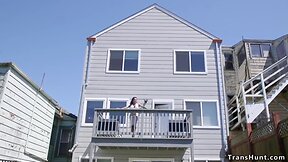 Real estate agent gets fucked by ts ebony