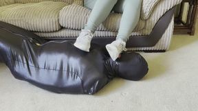 Outlaw Endures Mistress's Gym Feet 720p