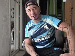 HOT LESBOS FEMINANT AND MASCULING PLAYING OUTDOOR IN EXHIB