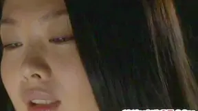 Viejo chupando chocha de jovencita antes de un duro polvo