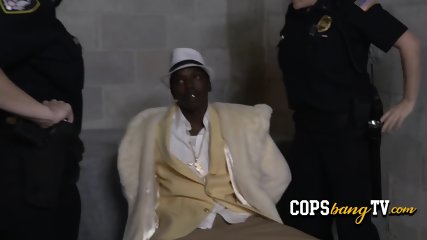 Black DADDY SMASHES blonde after arresting him pimping