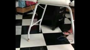 Gordinho guloso se tatuando para dar na Augusta.