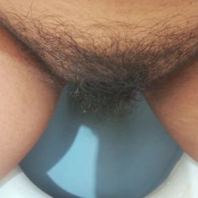 Hot indian aunty pissing in bathroom suddenly video take