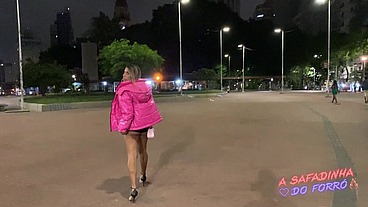 The dealer accepted the payment with tranny's pink hole ass