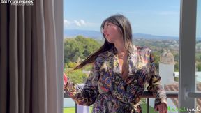 Aaliyah Yasin Plays in the Shower