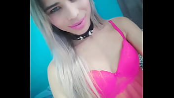 ⋆ Travesti barbiezinha tirando selfie