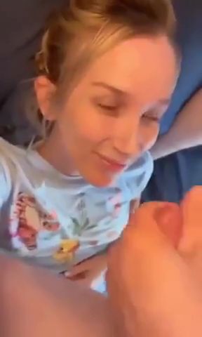Amateur teen gets cute and ends up with a messy cumshot