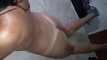 Gata chupou muito e ficou com nojinho com porra na boca