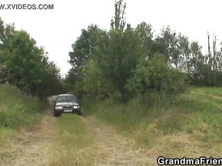Granny double penetration outdoor