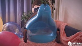 Q739 Cosette does "reverse cowgirl" sitpops of 7 Roomtex 24'' - 480p