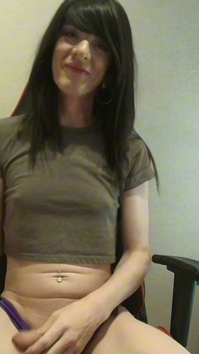 Trans Mummy Edges Quiety For 20 Mins and Squirts All Over Herself   Clip 1