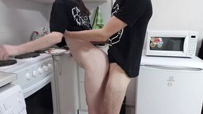 while the carrots are fried in a pan, i suck my boyfriend s dick and let me fuck myself in the pussy
