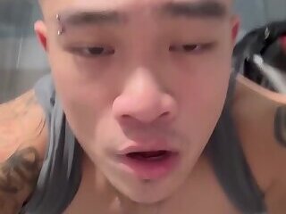 As1an Tw!nk Fucking H1s T0y At The Gym