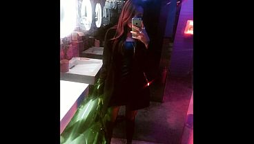 Me cogi a mi compa&ntilde_era del colegio en un ba&ntilde_o p&uacute_blico