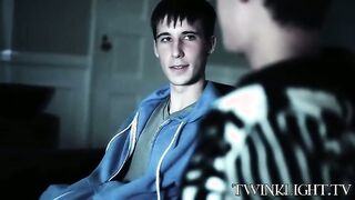 Kain Lanning & Adrian Layton get wild and bareback in smooching and barebacking session