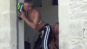 sexy twink fucke by BEAR in sneaker fetish and leather oudtoor