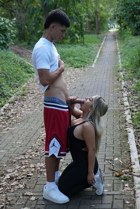 I Fucked a Stranger I Met in the Park and He Turned Out to Be My Stepbrother, My Stepmom Let Me Know! Naty Delgado Y Danner