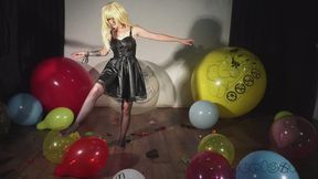 Kiwi - There is no Space Under my Shoes Part 2