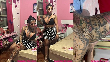 Isabelly Ferreira e seu Massagista