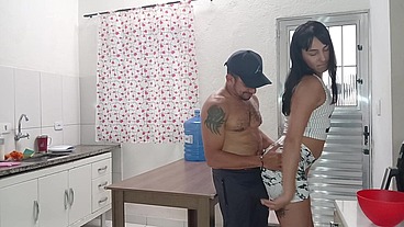 SÓ QUERIA TOMAR MEU CAFÉ DA MANHÃ ELA QUERIA TOMAR EM OUTRO LUGAR