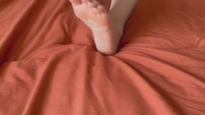 Sole Seduction: Ember Wolf's Sensual Toe Scrunching and Flexing