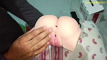 Boneca realista com vibração