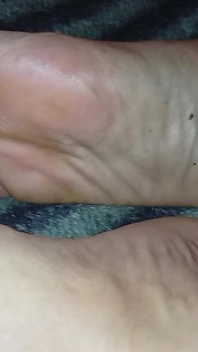 Gresopio Caresses His Cock 3