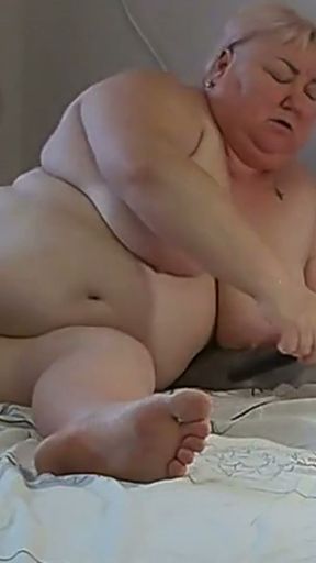 Neighbor's big pussy wants a huge and hard cock   Clip 1