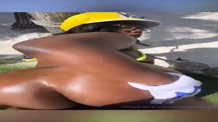 Outdoor backshots: Free Google drive folder link with 87 of her videos =  https://rentry.co/o6yhq865