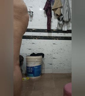 Priya Bhabi Big Boob Bathing Show