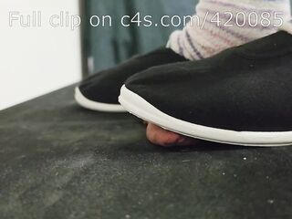 LittleShoes - Rod Crush Gym Slippers Size 34 Preview POV