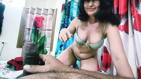 Unbelievable Hot with a mature Hot and a very Sexy Milf