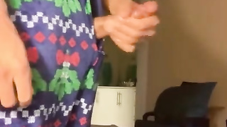 Lad Home alone Masturbating off in Onesie (toes Curl)