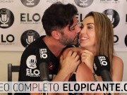 ELO PODCAST LE PEGA CON LA PALETA A MIMI