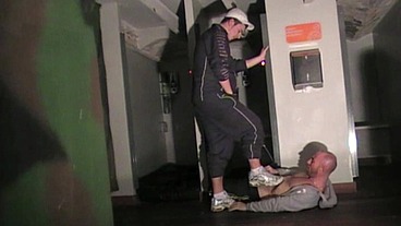 283 gay submissed to the sneakers of straigth scally boy in jogging