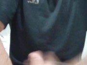 batendo e gozando com dedo no cu