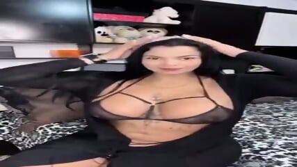 Latina bei hammer Solo