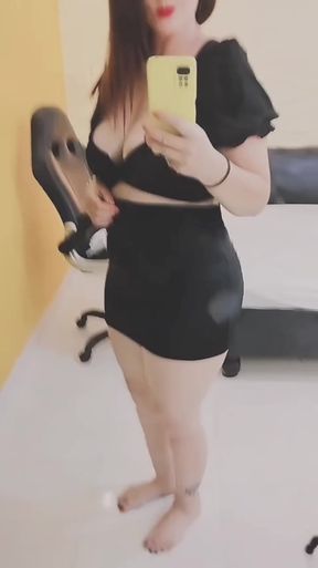 Rich guy spends quality time with hot babe