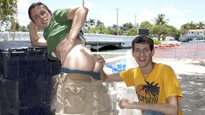 Mike King Takes It Hard from JT Knightly in Public Outdoor Sex