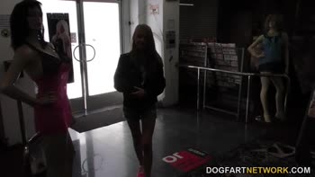 Hannah Hays Swallows Massive Black Cock at the Gloryhole