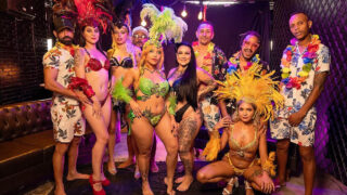 Eine wilde Party eskaliert zu einer wilden BBC-Orgie, als die tätowierten Latinas Megan Devonne und Barbara Sol extremen Anal- und Blowjob-Sex erleben.