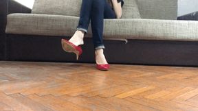 DANGLING SHOE HIGH HEELS AND BLUE JEANS - MOV HD