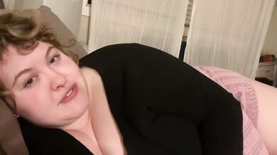 ALICE EATS: BBW VORES HER WILLING BOYFRIEND (COMISSIONED BY VOLDERISEN)