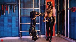 Rubber Doll Gets Suspended In Bondage And Fucked By Vivienne L'Amour (720p)